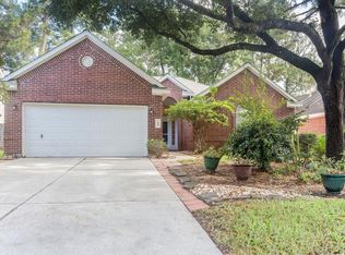 10 Wintergrass Pl, Spring, TX 77382