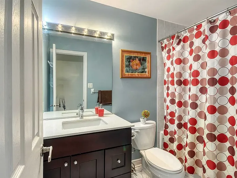 74 Fountainbridge Dr — Photo 14