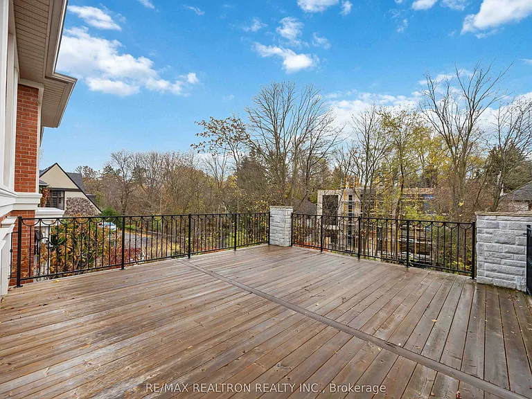 12 Donwoods Dr — Photo 45