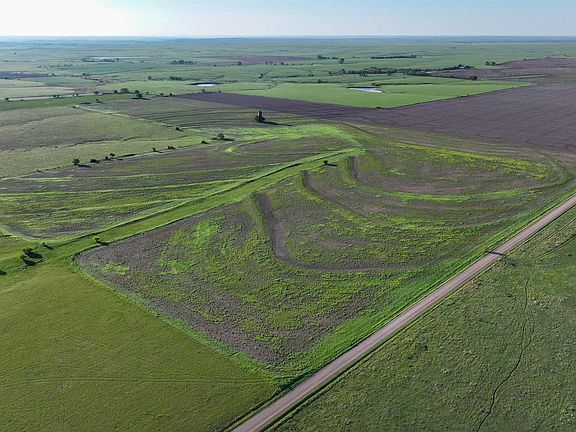 4th image of 2345 S 2700th Rd