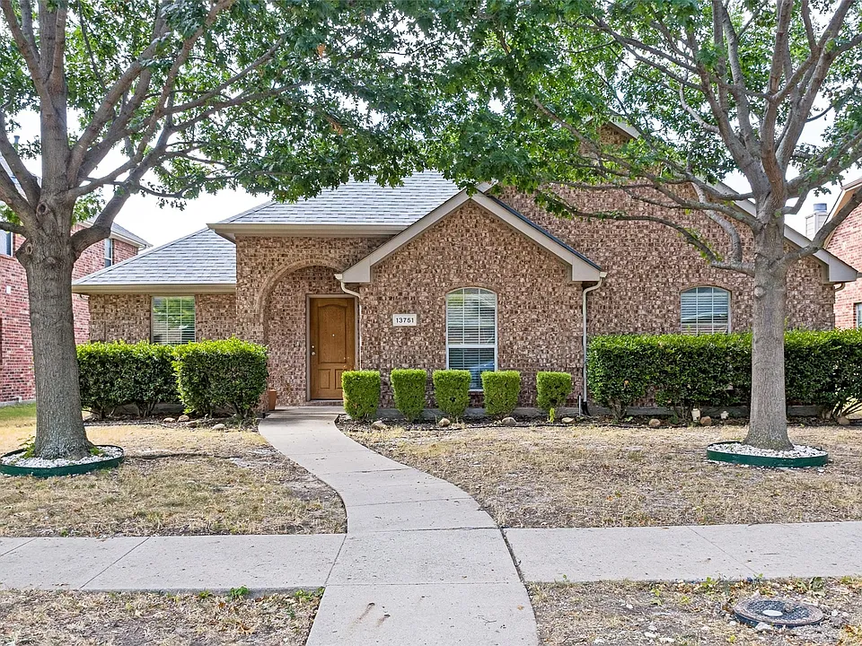 13751 Lincolnshire Ln