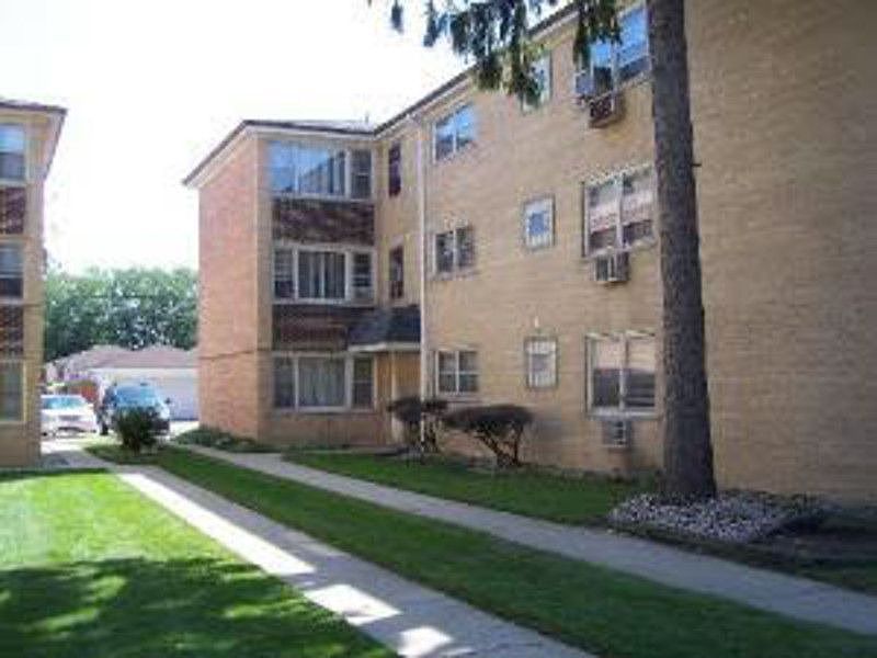 1st image of 3023 N Harlem Ave #2E