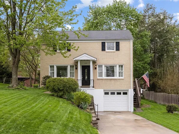 8989 Eastview Dr, Allison Park, PA 15101