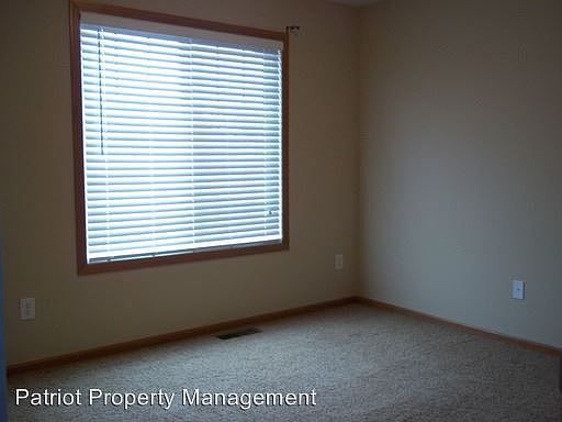 2nd image of 5014 Evergreen Dr N Unit 5