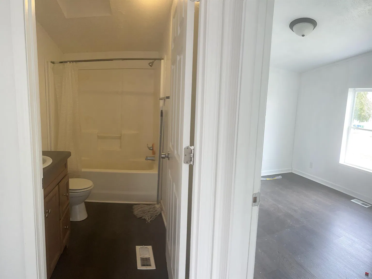 1548 Cedar Street - 1 — Photo 4