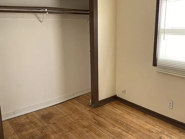 2918 Dupont Ave N #1 — Photo 9