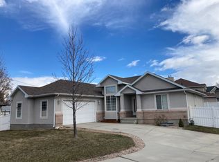 1249 E Iris Ln, Salt Lake City, UT 84106