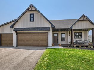 19795 Henning Ave, Lakeville, MN 55044