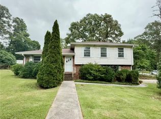 1569 Dellwood Cir, Lake City, GA 30260