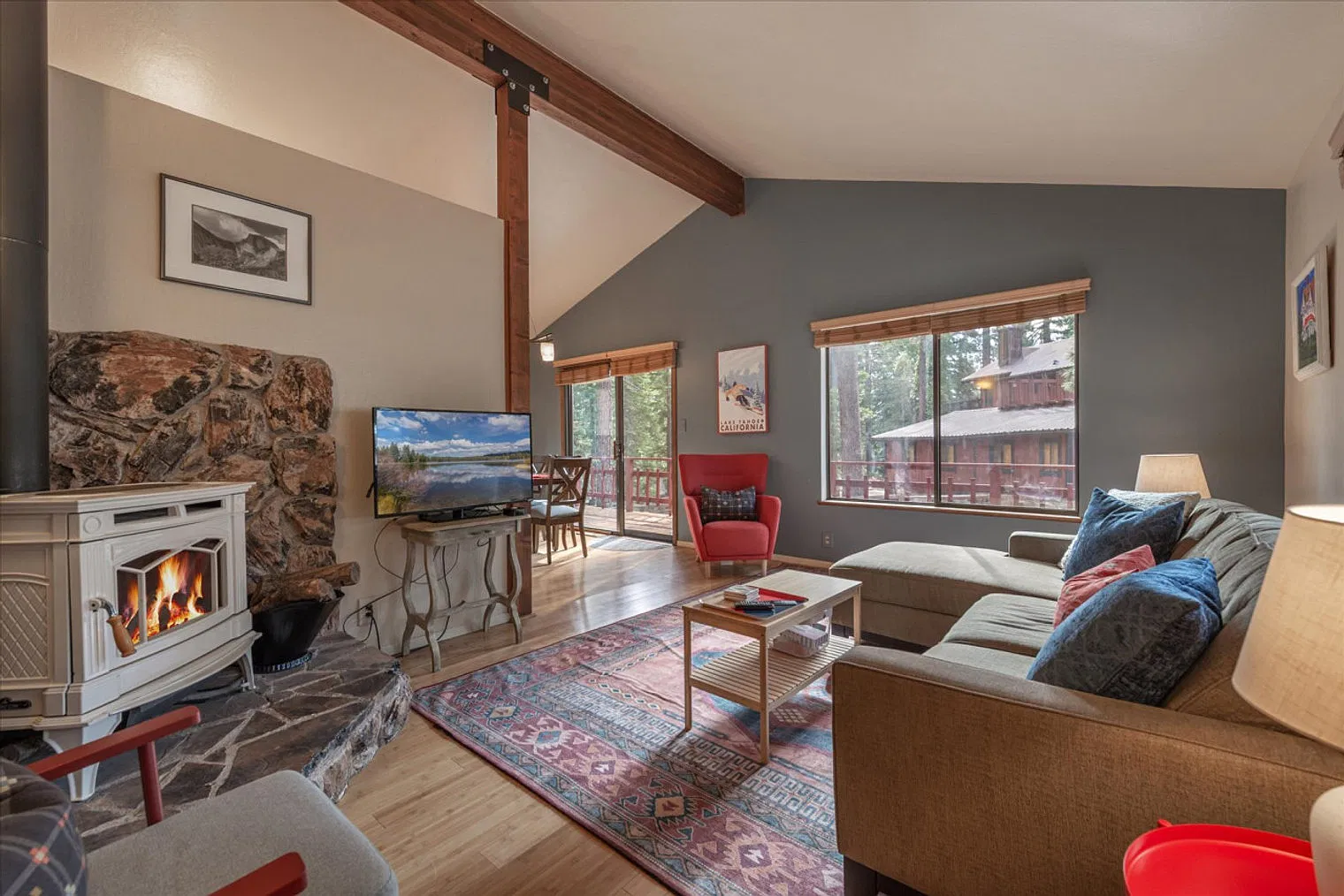 2 bed, 1.0 bath, $4,912 — Photo 1