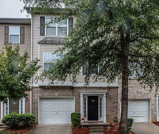 3rd image of 736 Celeste Ln SW