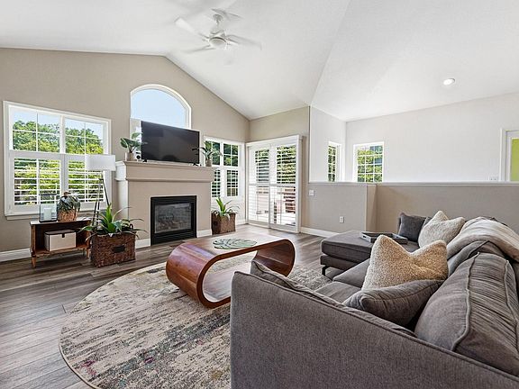5th image of 3766 Florentine Cir