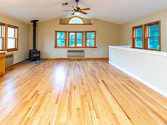 Open floor plan between the living room, dining room and kitchen.