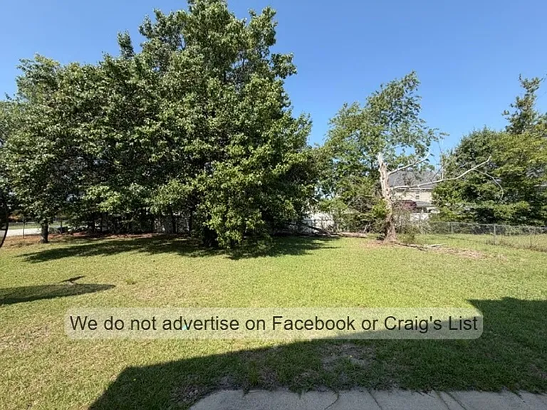 7796 Adrian Dr — Photo 14