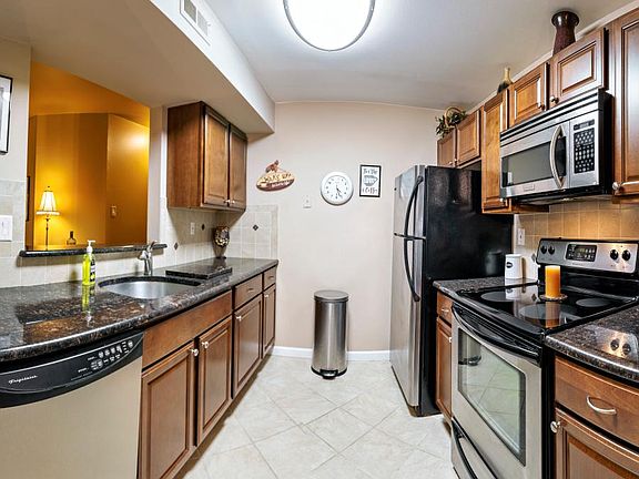 5th image of 41019 Coopers Pl