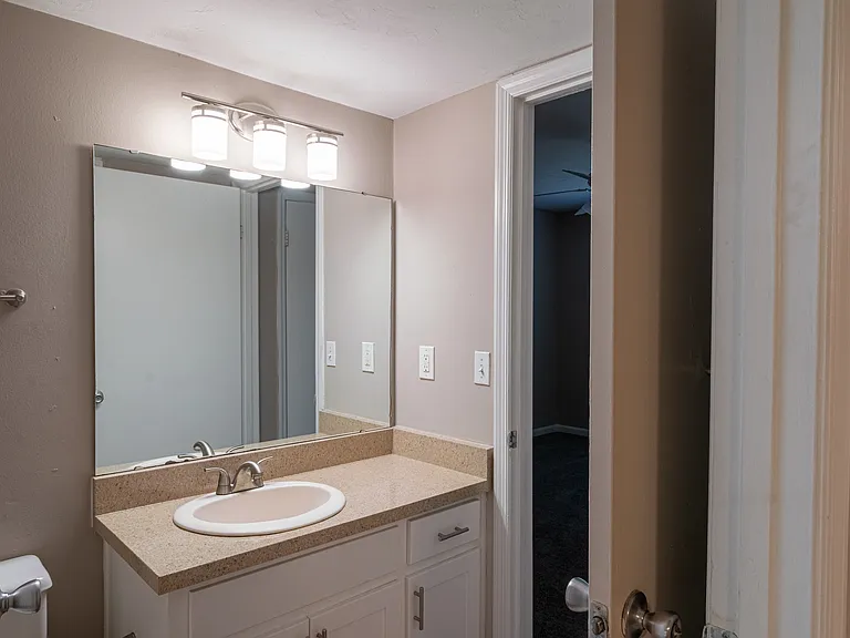 3226 Tanager Ct #C — Photo 2