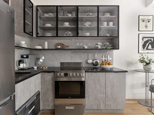 235 West 131st Street image 2 of 5