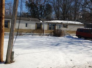 228 Baldwin St, Lyons, MI 48851