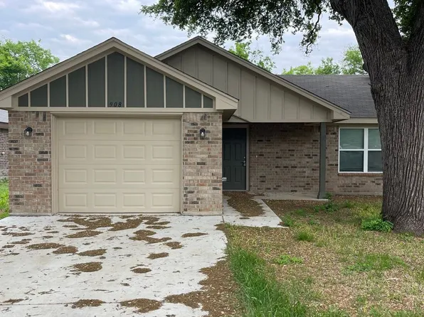 908 E Avenue B, Lampasas, TX 76550