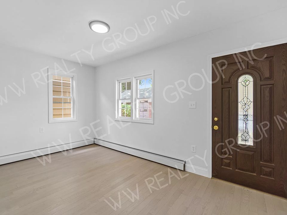 1st image of 4103 Bronxwood Ave #D