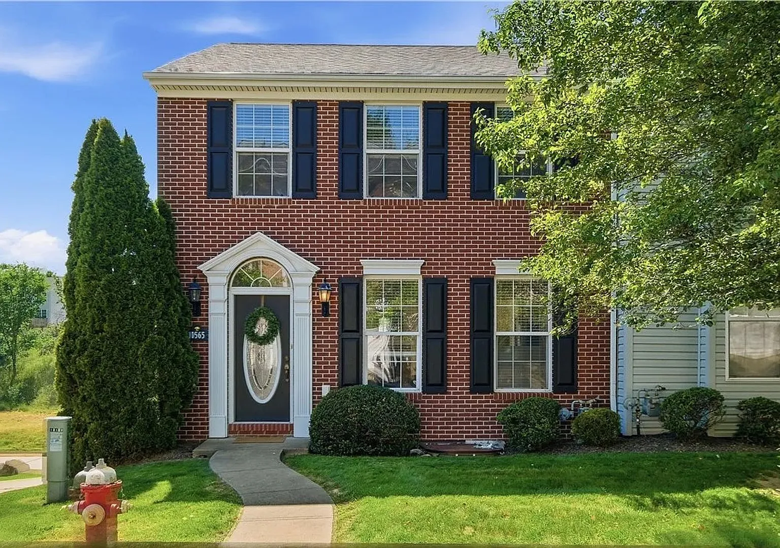 Beautiful Home with LVP Flooring and Fresh Paint Throughout | Finished Basement | Available Now — Photo 1