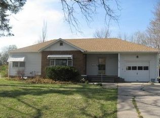 1330 W Main St, Council Grove, KS 66846