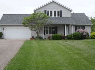 1504 Cardinal Cir, Rochester, IN 46975