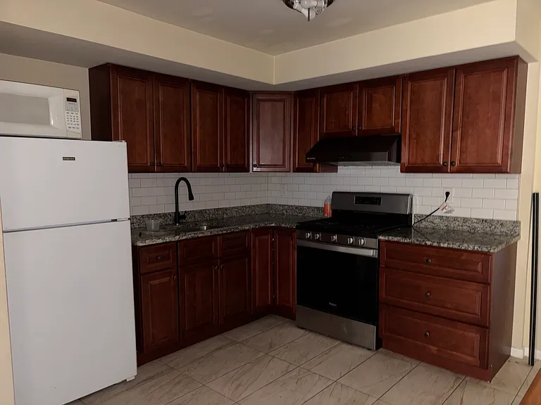 4119 Longshore Ave — Photo 8