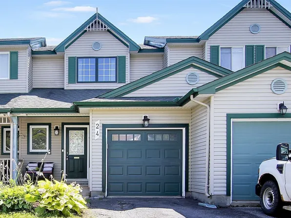 24 Crampton Dr, Carleton Place, ON K7C 4P7