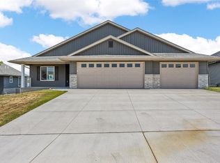 4074 Peridot Dr, Marion, IA 52302
