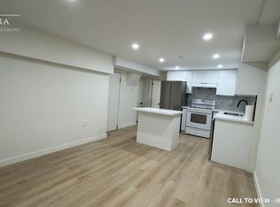 943 Upper Gage Ave #2B, Hamilton, ON L8V4L1