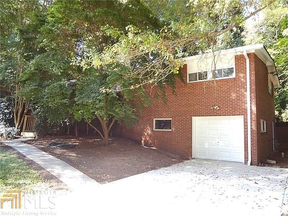 2nd image of 1111 Baker Ln
