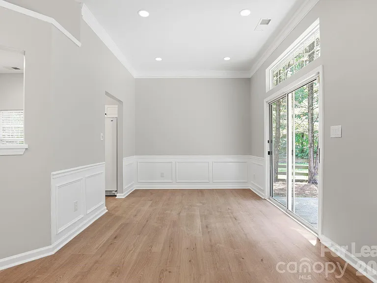 13114 Woodland Farm Dr — Photo 10