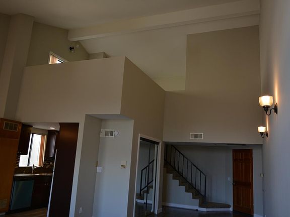 4th image of 5251 Willowcrest Ave APT 7