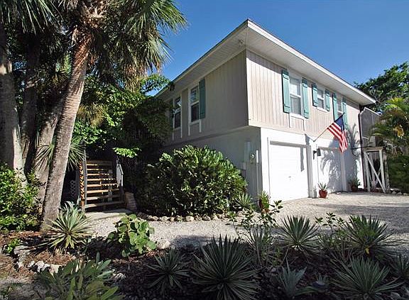 2nd image of 743 Elinor Way