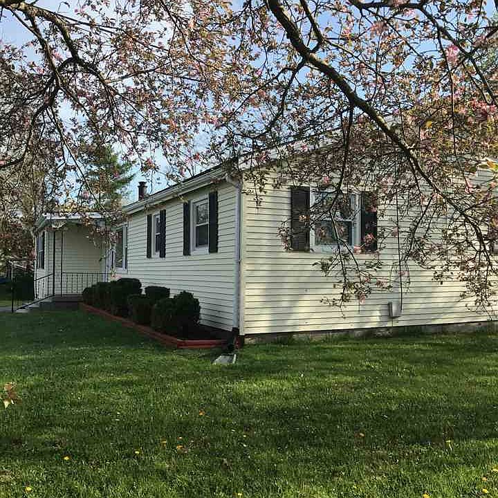 1st image of 8961 Evergreen Dr