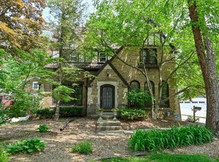 550 N 68th St, Wauwatosa, WI 53213