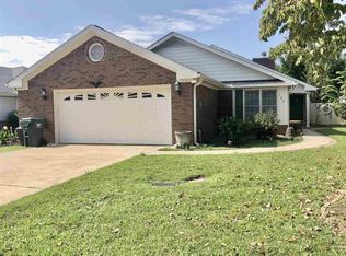 102 Plantation Dr, Warner Robins, GA 31088