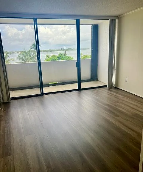 5200 N Flagler Dr #503 — Photo 25