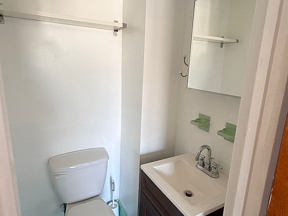 5th image of 6065 74th St Floor 2