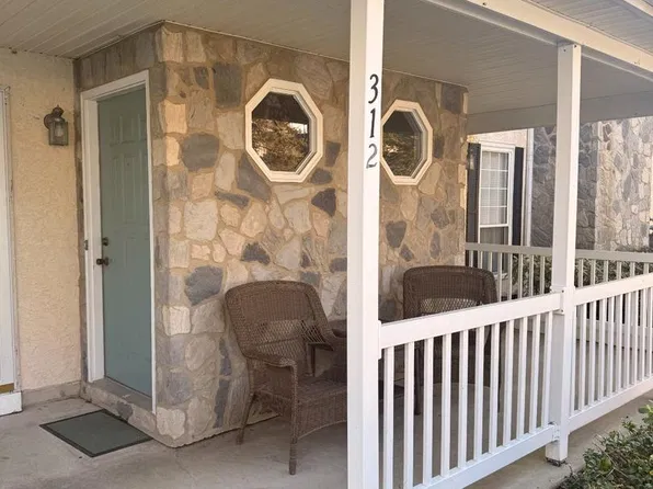 312 Whittier Ct, Sewell, NJ 08080