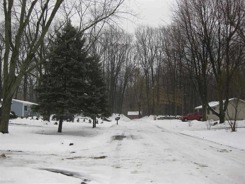 2nd image of 149 Goldner Ave