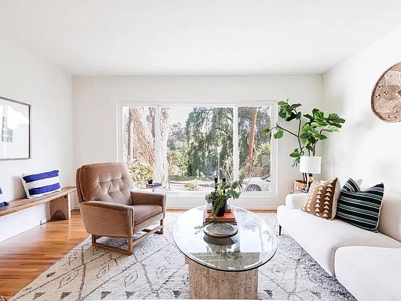 4th image of 4077 Camino Real