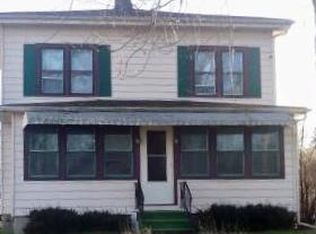 322 N Main St, Walworth, WI 53184