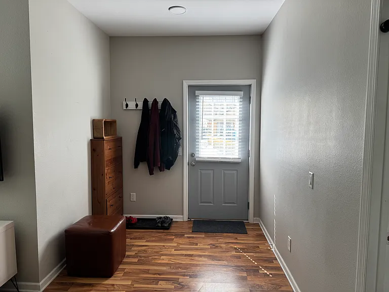 2315 Clark St — Photo 9