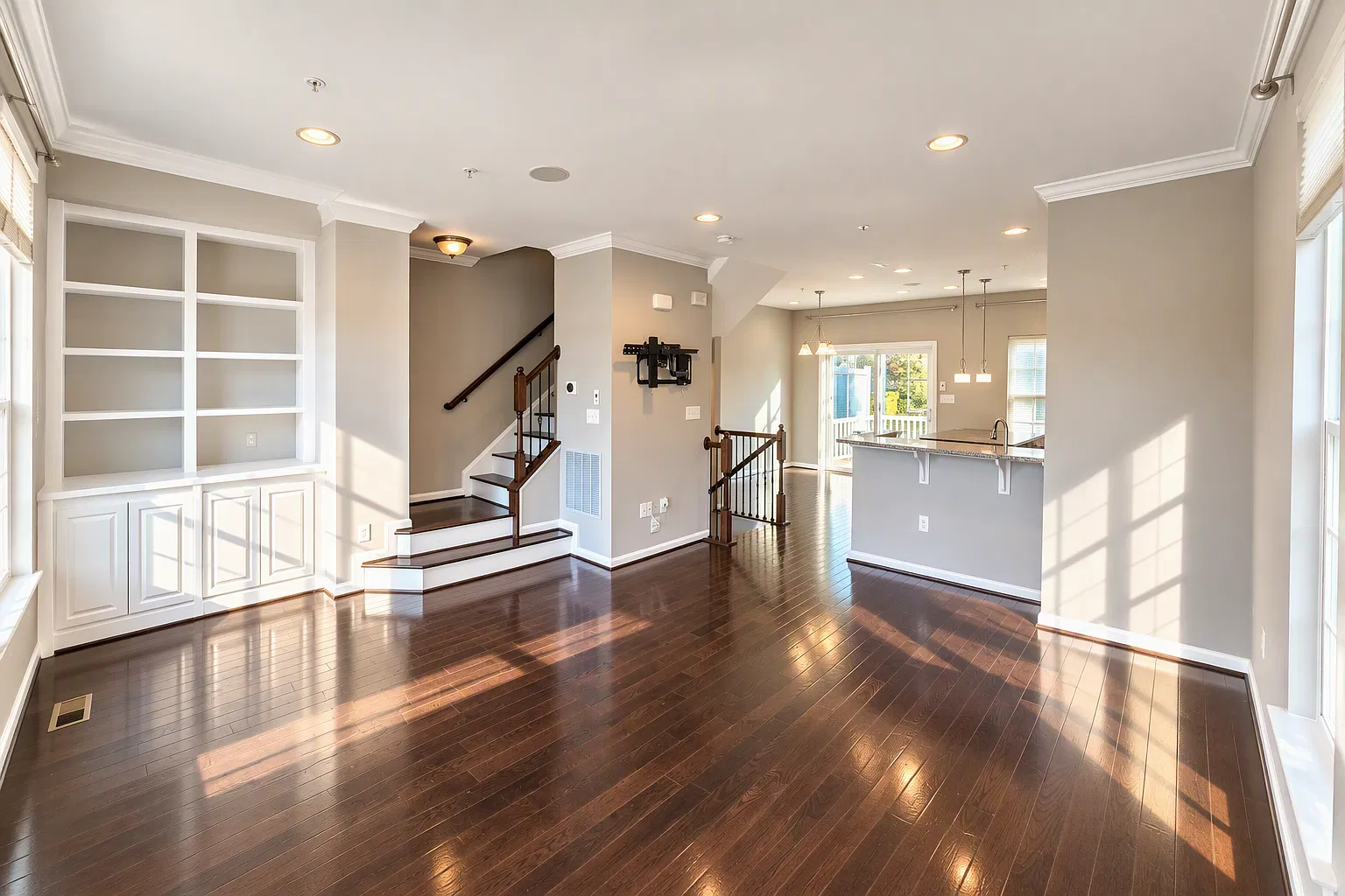 3 bed, 2.5 bath, 1980 sqft, $3,450 — Photo 3