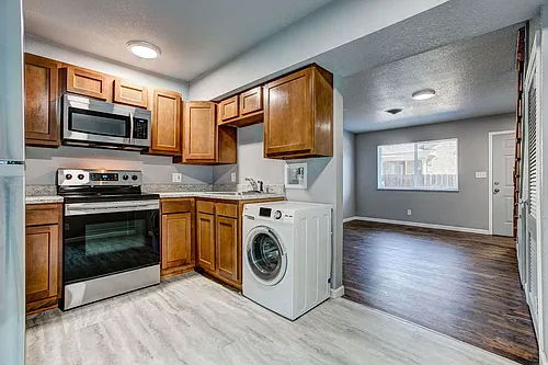 526 S Howes St Photo 1