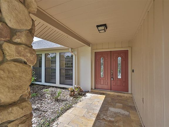 3rd image of 508 Running Horse Rd