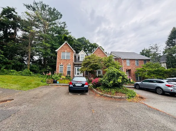 710 Republic Rd, Christiansburg, VA 24073