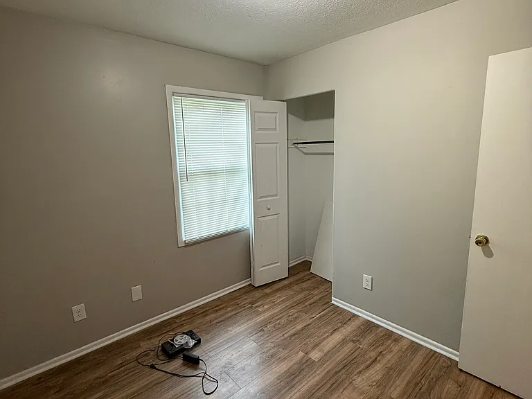 4911 Rosalind Ct — Photo 10